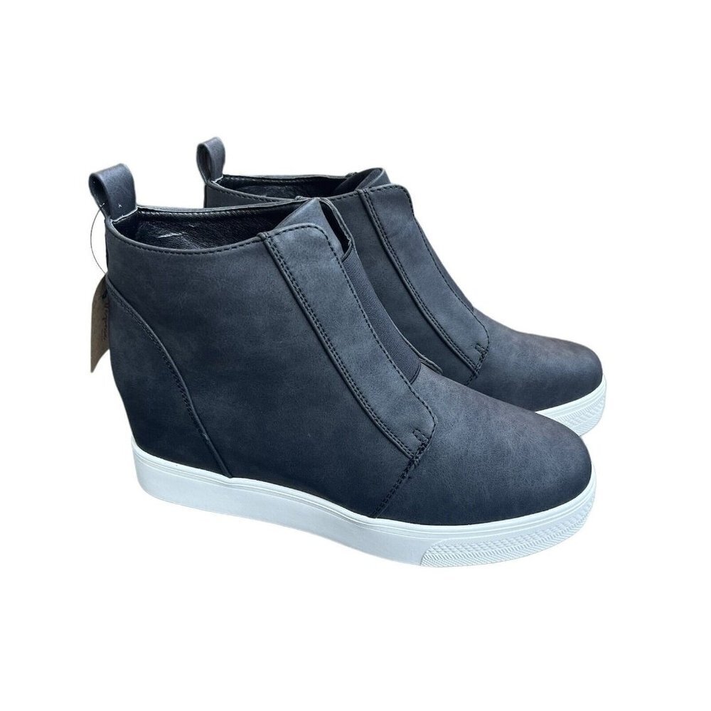 VEPOSE Women's Hidden Wedge Sneakers Ankle Boots Casual Platform Booty Size 8.5